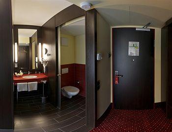 Amedia Hotel Airport Hamburg Alsterdorfer Strasse 575