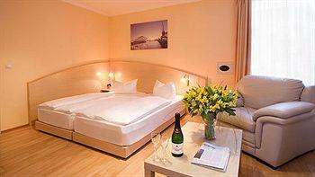 Amedia Hotel Hamburg Moorfleet Halskestrasse 72