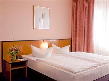 Achat Hotel Mannheim Hockenheim Gleisstrasse 8/1