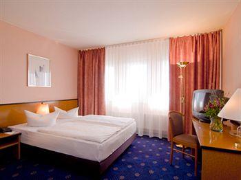 Achat Hotel Mannheim Hockenheim Gleisstrasse 8/1