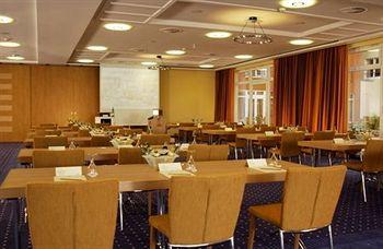 Best Western Premier Castanea Resort Hotel Adendorf Scharnebecker Weg 25