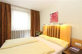 Hotelissimo Haberstock Munich Schillerstrasse 4