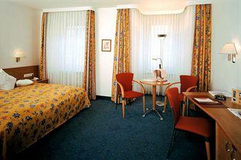 Ringhotel Loew's Merkur Nuremberg Pillenreuther Strasse 1