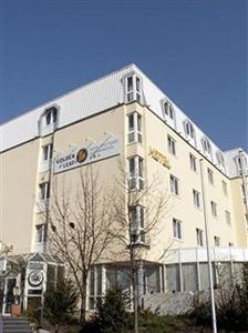 Golden Leaf Hotel Stuttgart Zuffenhausen Schützenbühlstraße 16