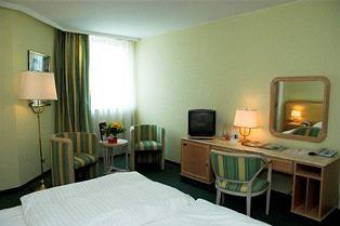 InterCityHotel Wuppertal Döppersberg 50