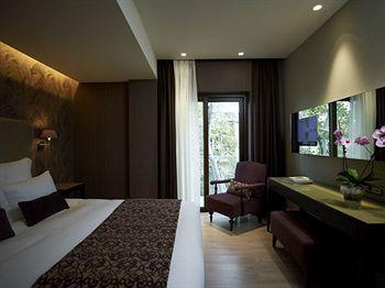 The Y Hotel Kifissia 3 Mykonou Street Kefalari