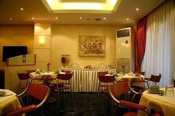 Lilia Hotel Piraeus Zeas 131