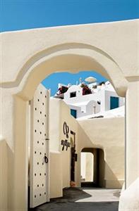 Mystique Hotel Santorini Oia