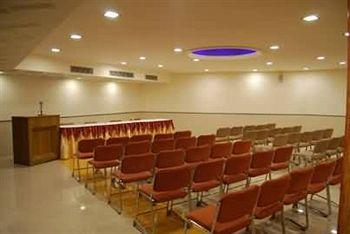 Westend Hotel Ahmedabad Gujarat College Road, Ellisbridge