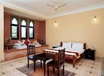 Alwar Bagh Resort Jaipur Road, Village Dhawala