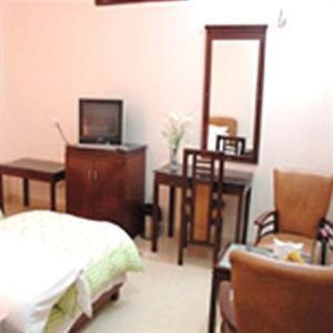 Hotel Shiraz Castle Amritsar 4 Queens Road