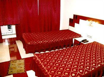 Hotel Neeranand Dalhousie Kolkata P-34 India Exchange Place