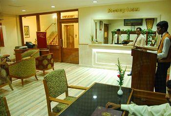 Hotel Excellency Kochi PB No 1748 Nettipadam Road Off MG Road Jos Jn.