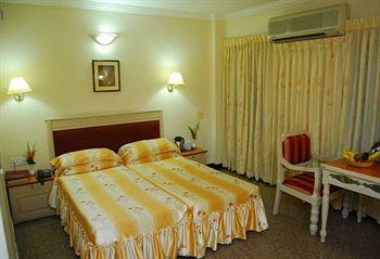 Hotel Excellency Kochi PB No 1748 Nettipadam Road Off MG Road Jos Jn.