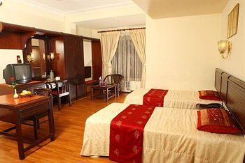 Yuvarani Residency Hotel Kochi Jos Junction M.G. Road Ernakulam