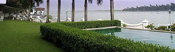 The Brunton Boatyard Hotel Kochi 1/498 Fort Cochin