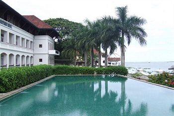 The Brunton Boatyard Hotel Kochi 1/498 Fort Cochin