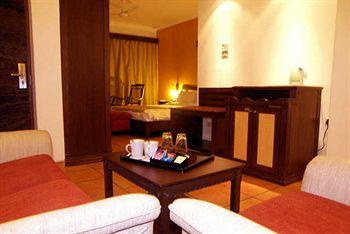 Lazylagoon Sarovar Portico Suites Calangute Near Makies Saturday Night Bazar, Baga