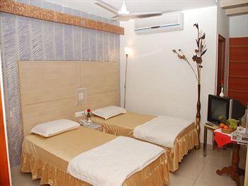 Tanisha Hotel Hyderabad # 8-3-945/A/6/1, Ameerpet Main Road