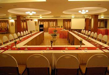 Hotel NKM's Grand 6-3-563/31/1, Off Taj Deccan Road
Erramanzil, Somajiguda