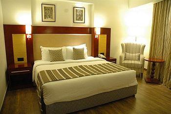 Sarovar Portico Hotel Jaipur Plot no. 90, Bhan Nagar –B, Prince Road, Queen’s Road,
Vaishali Nagar