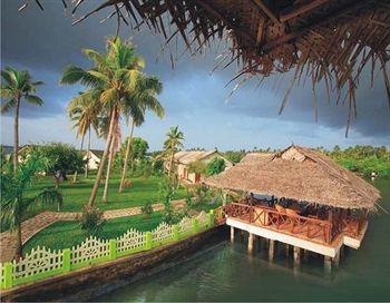 Pristine Island Resort Kochi Kovilakam Kodamthuruthu