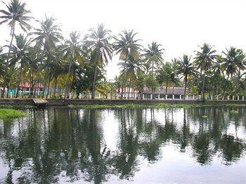 Kumarakom Lagoon Resort Ambika Market P.O, Vechoor, PIN 686 144