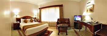 Raj Park Hotel Chennai 180 T T K Road Alwarpet