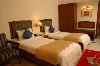 Radha Regent Hotel Chennai 171 Jawahar Lal Nehru Salai, Inner Ring Road, Arumbakkam