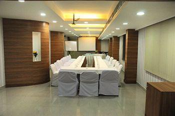 Shelter Hotel Chennai 19, 20, 21 Venkatesa Agraharam Street Mylapore