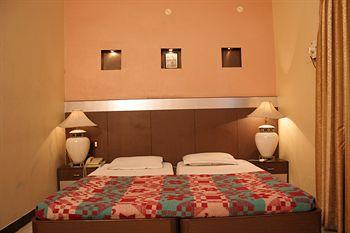 Raj Residency Hotel Chennai 22 Kennet Lane, Egmore