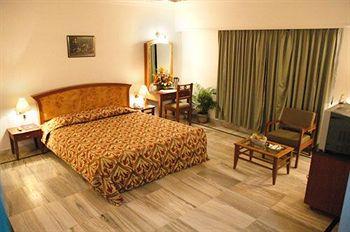 Hotel Chariot Chennai 4 Tirumalai Road, T. Nagar