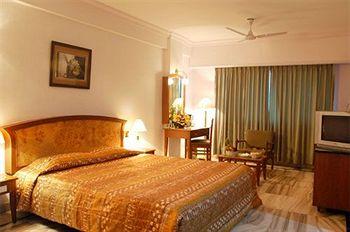 Hotel Chariot Chennai 4 Tirumalai Road, T. Nagar