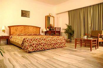 Hotel Chariot Chennai 4 Tirumalai Road, T. Nagar