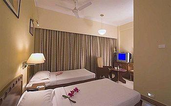 The Hotel Royal Plaza Chennai 3 E Road Koyembedu