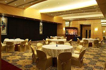 Residency Towers Hotel Chennai 115, Sir Thyagaraya Road