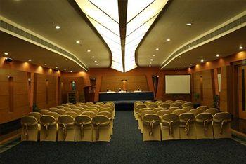 Residency Towers Hotel Chennai 115, Sir Thyagaraya Road