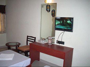 Mallikka Residency Hotel Chennai No 14 & 15 Meeran Sahib Street Mount Road