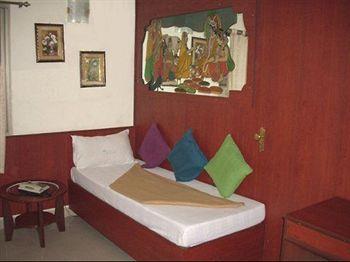 Mallikka Residency Hotel Chennai No 14 & 15 Meeran Sahib Street Mount Road