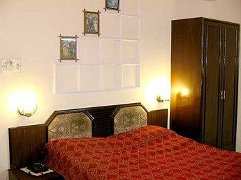 Hotel Pratap Heritage Mahabaleshwar Valley View Road