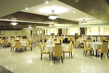 The Ocean Pearl Hotel Mangalore Navabharth circle, Kodialbail