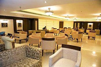 The Ocean Pearl Hotel Mangalore Navabharth circle, Kodialbail