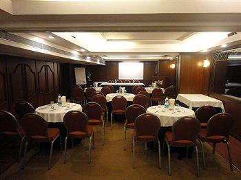 Bawa International Hotel Mumbai Nehru Road, Near Domestic Airport Vile Parle ( East)