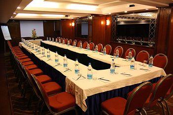 Bawa International Hotel Mumbai Nehru Road, Near Domestic Airport Vile Parle ( East)