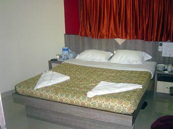 Hotel Galaxy Residency Mumbai Andheri - Ghatkopar Link Road Near Dhanlaxmi Build