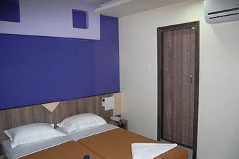 Hotel Galaxy Residency Mumbai Andheri - Ghatkopar Link Road Near Dhanlaxmi Build