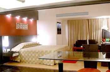 Ramee Guestline Hotel Khar Mumbai 757 S.V. Road, Khar