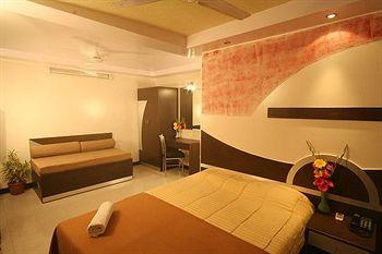 Hotel Fortune Mumbai 36/38, 1st Marine Street Metro, Dhobi Talao