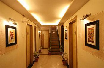 Hotel Fortune Mumbai 36/38, 1st Marine Street Metro, Dhobi Talao