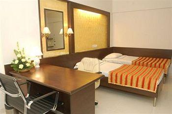 Avion Hotel Mumbai Opposite Domestic Airport, Western Express Highway
